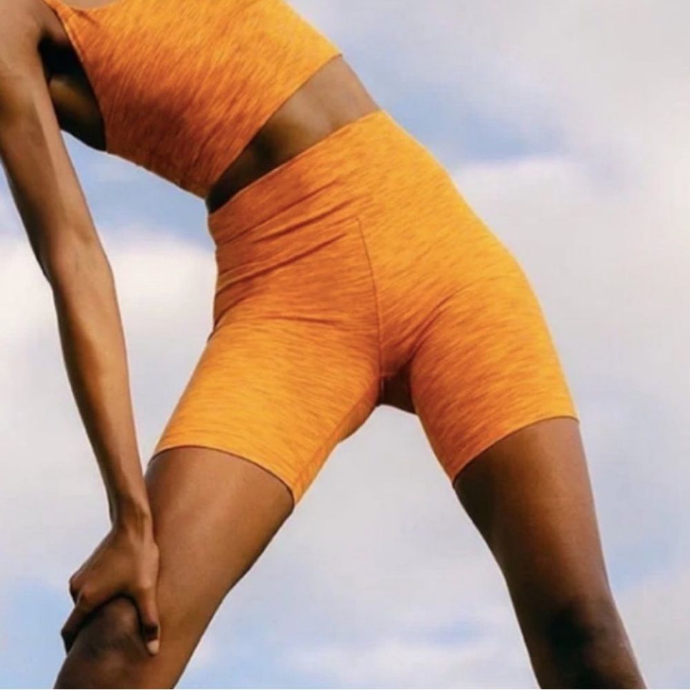 Outdoor Voices 7” Flow Bike Shorts Vibrant Tangerine Orange Space Dye size XS